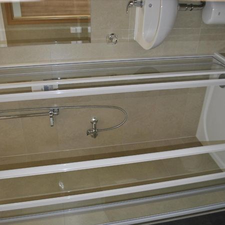 Hotel Golf Jezera Ostrožská Nová Ves Dış mekan fotoğraf