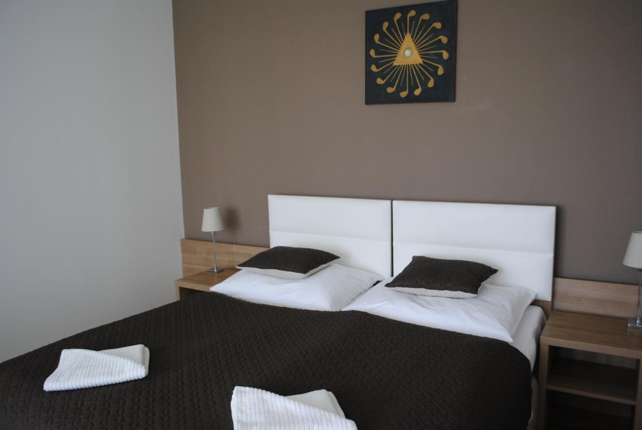 Hotel Golf Jezera Ostrožská Nová Ves Dış mekan fotoğraf