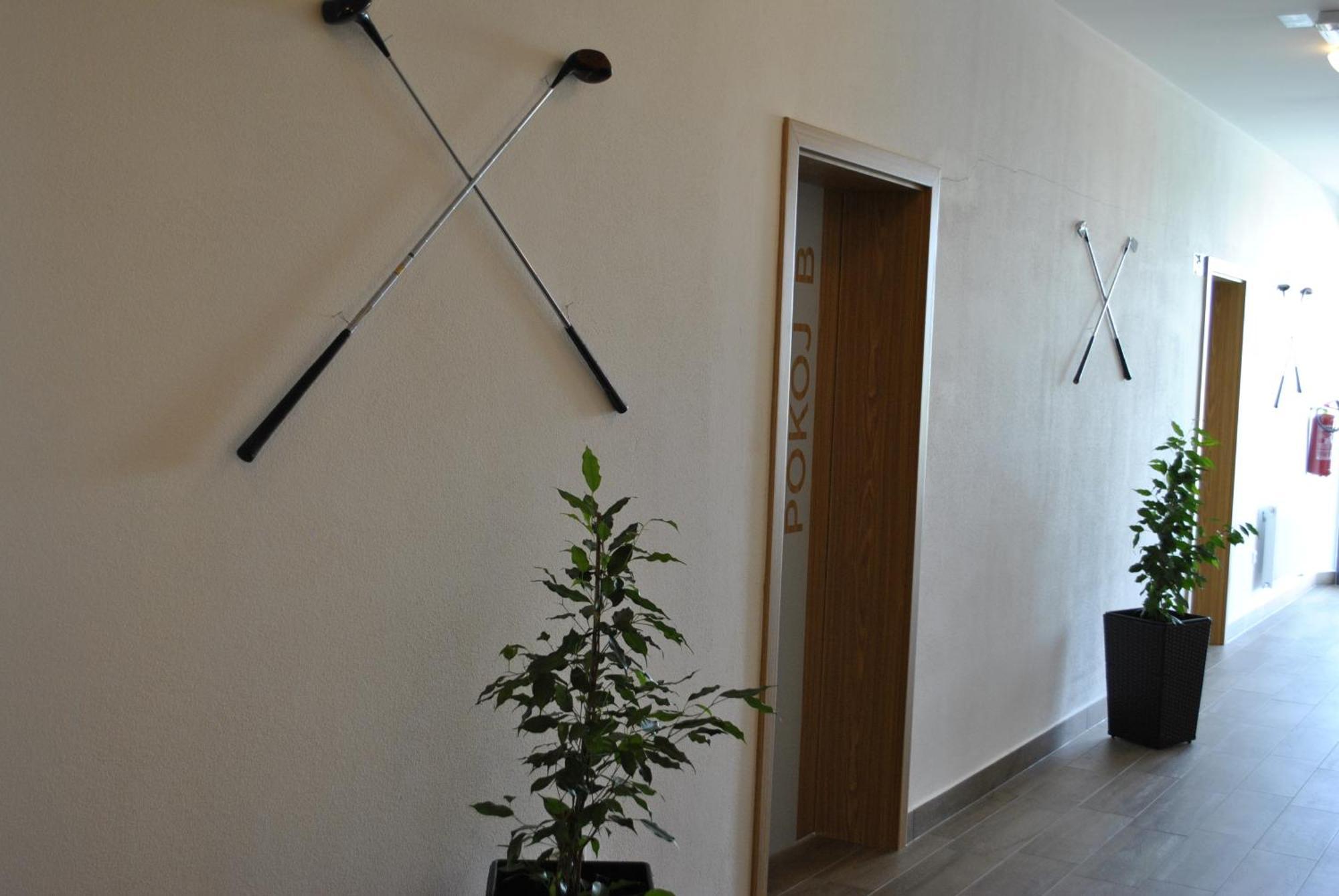 Hotel Golf Jezera Ostrožská Nová Ves Dış mekan fotoğraf