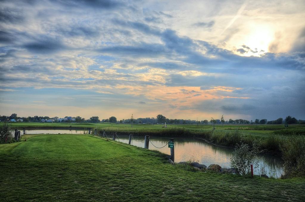 Hotel Golf Jezera Ostrožská Nová Ves Dış mekan fotoğraf